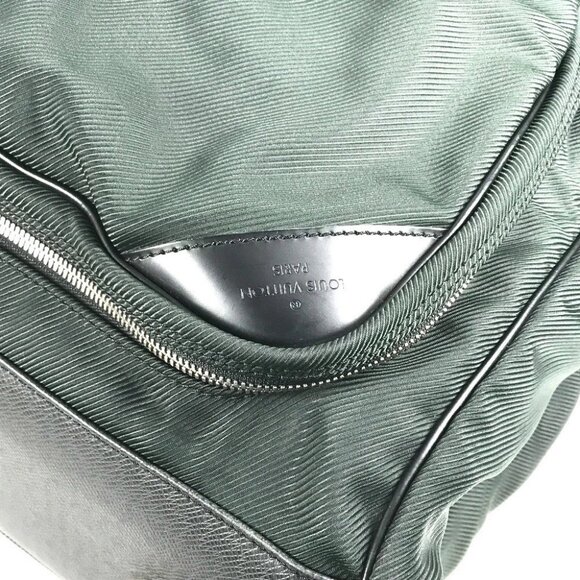LOUIS VUITTON M30704 Taiga Portable Cinq Centre Garment Case, 2-Way Hand Bag - Picture 9 of 15